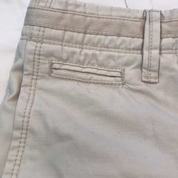 Gap Size 30 Cream Color Cargo Shorts - Picture 3 of 6